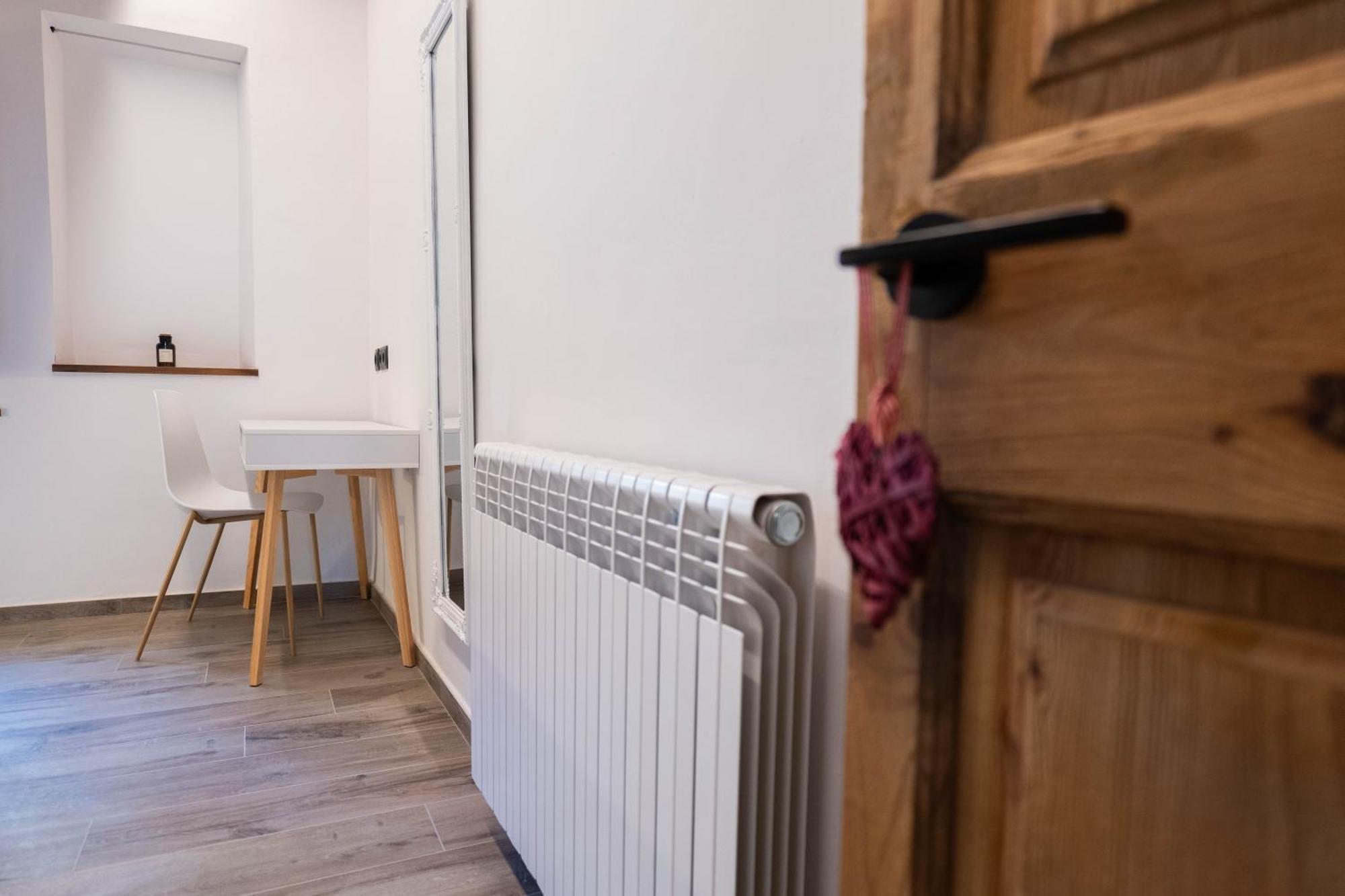 Niu De Queralt Apartment Vic Ngoại thất bức ảnh